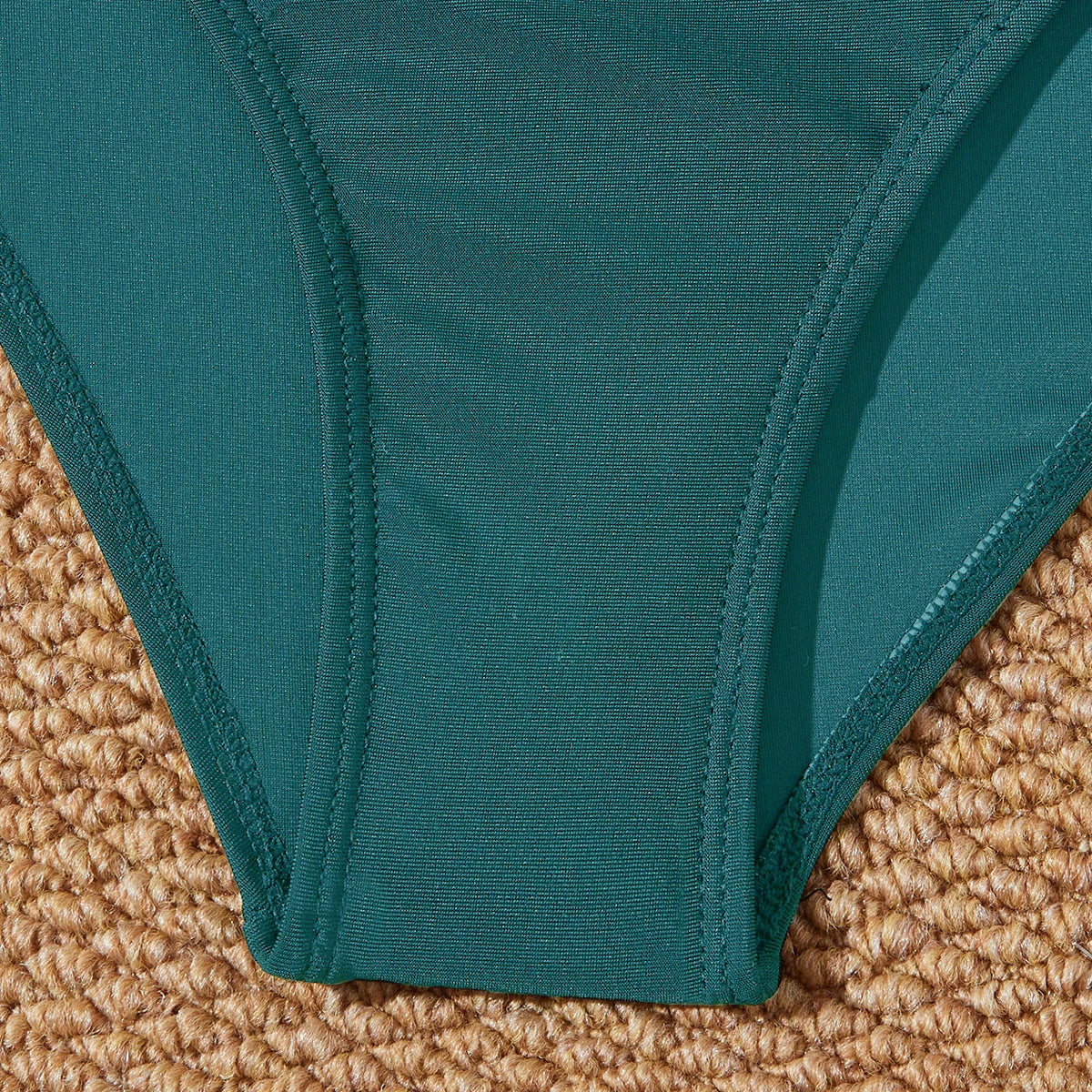 2025 Slim Fit Rash Guard Long Sleeve Swimsuit