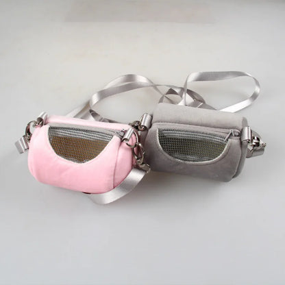 Small Pet Carrier: The Perfect Travel Solution for Your Furry Friends!